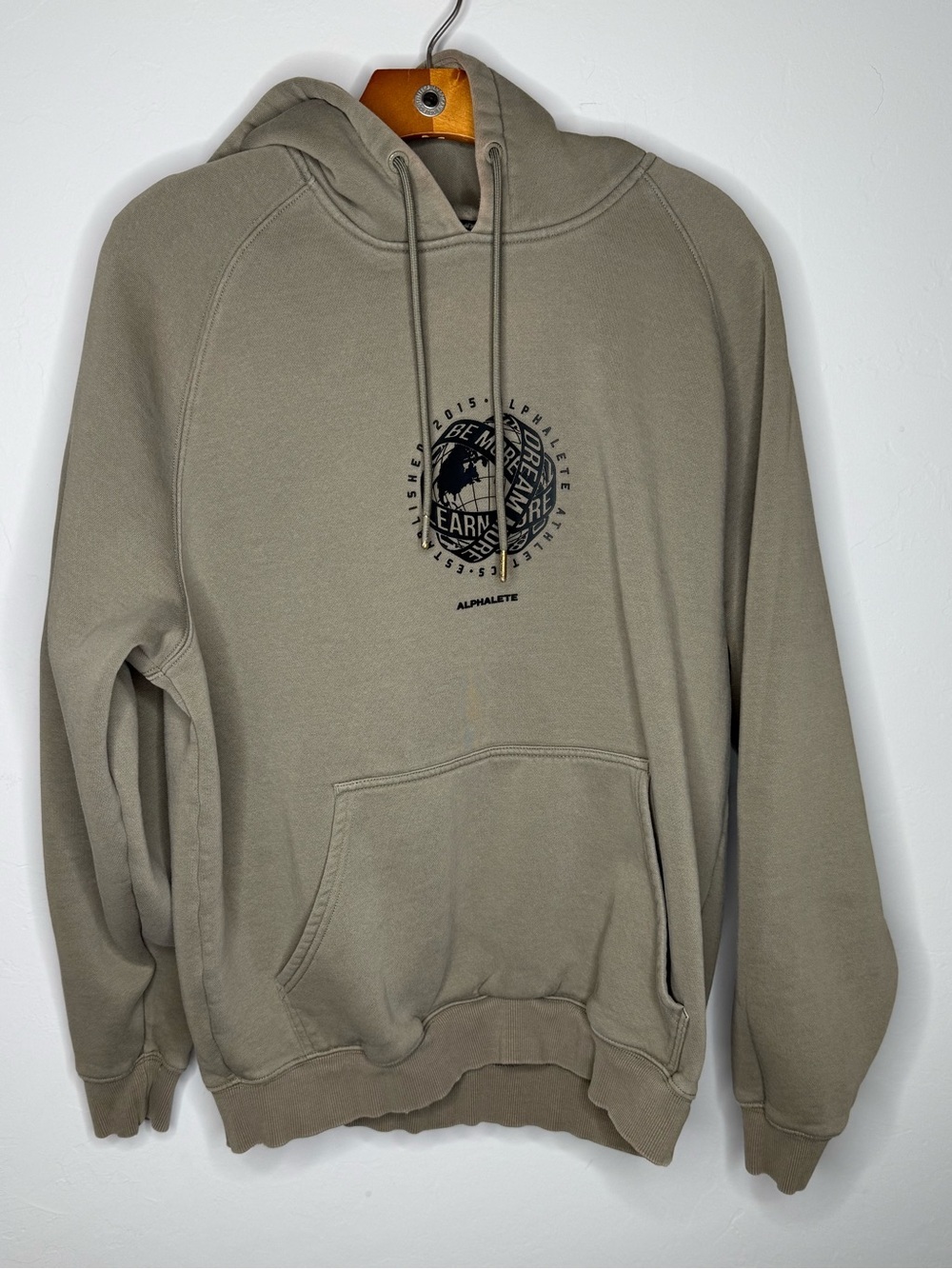 Alphalete men’s hoodie size Large